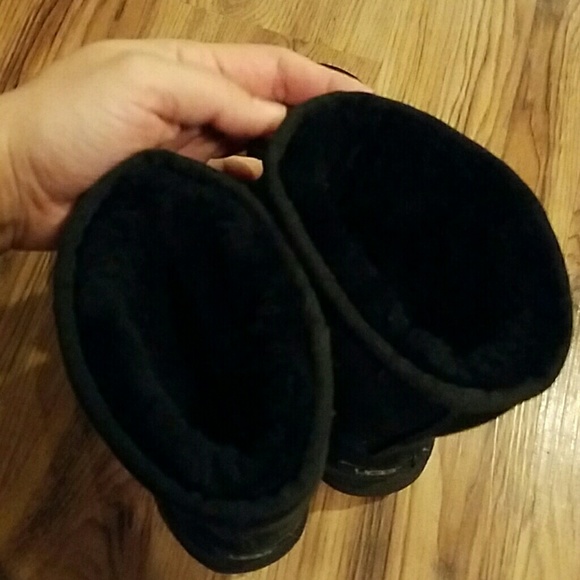 Black Uggs - Picture 4 of 8